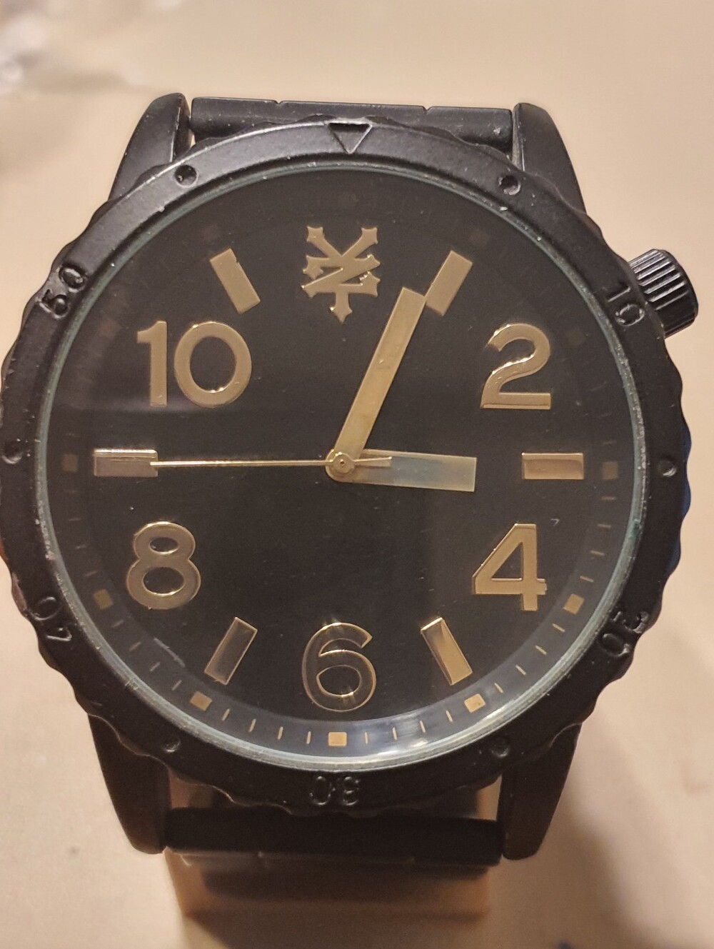 10/$20 Zoo York Black/Goldtone Stainless Steel Oversize Men's Watch